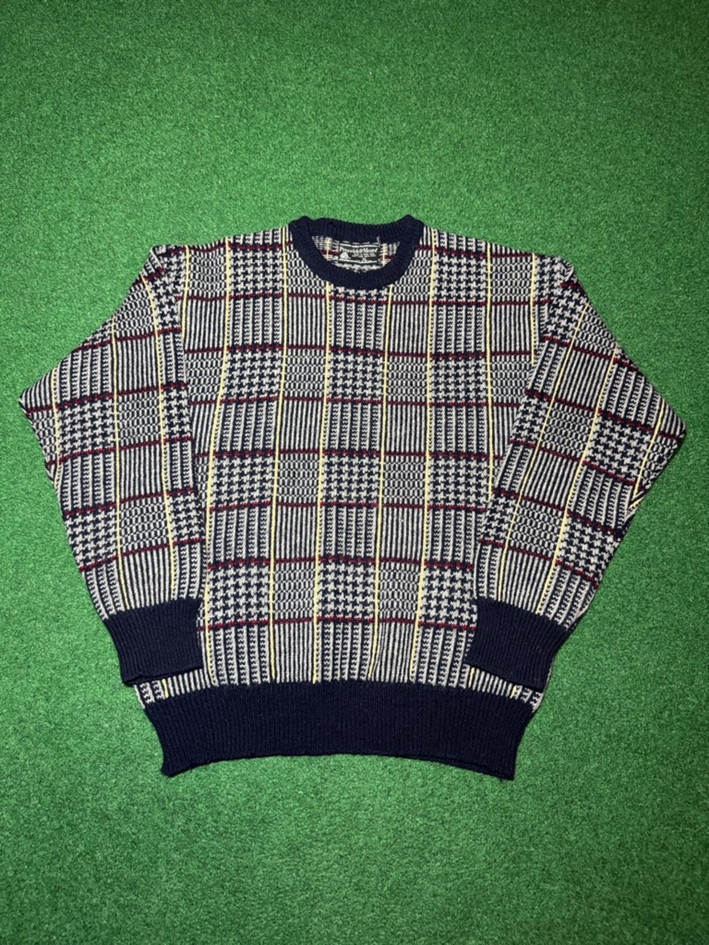 Preswick And Moore Vintage 100% Shetland Wool Houndstooth XL Crewneck Sweater